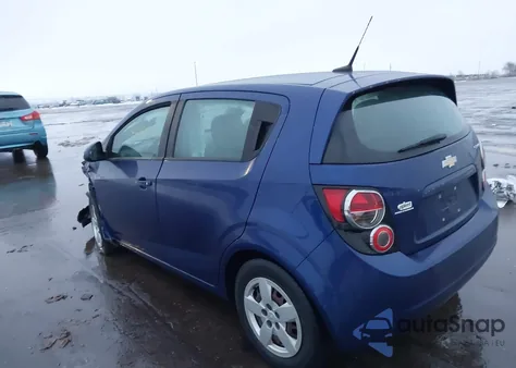 2014 Chevrolet Sonic Ls Auto z USA, uszkodzony, nr VIN 1G1JA6SH9E4211875